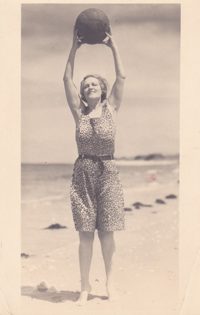 La Baronne Gourgaud sur la plage de l’Ile d’Aix 